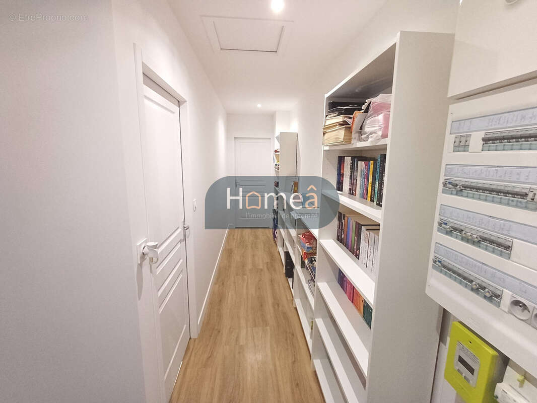 Appartement à BUCHY
