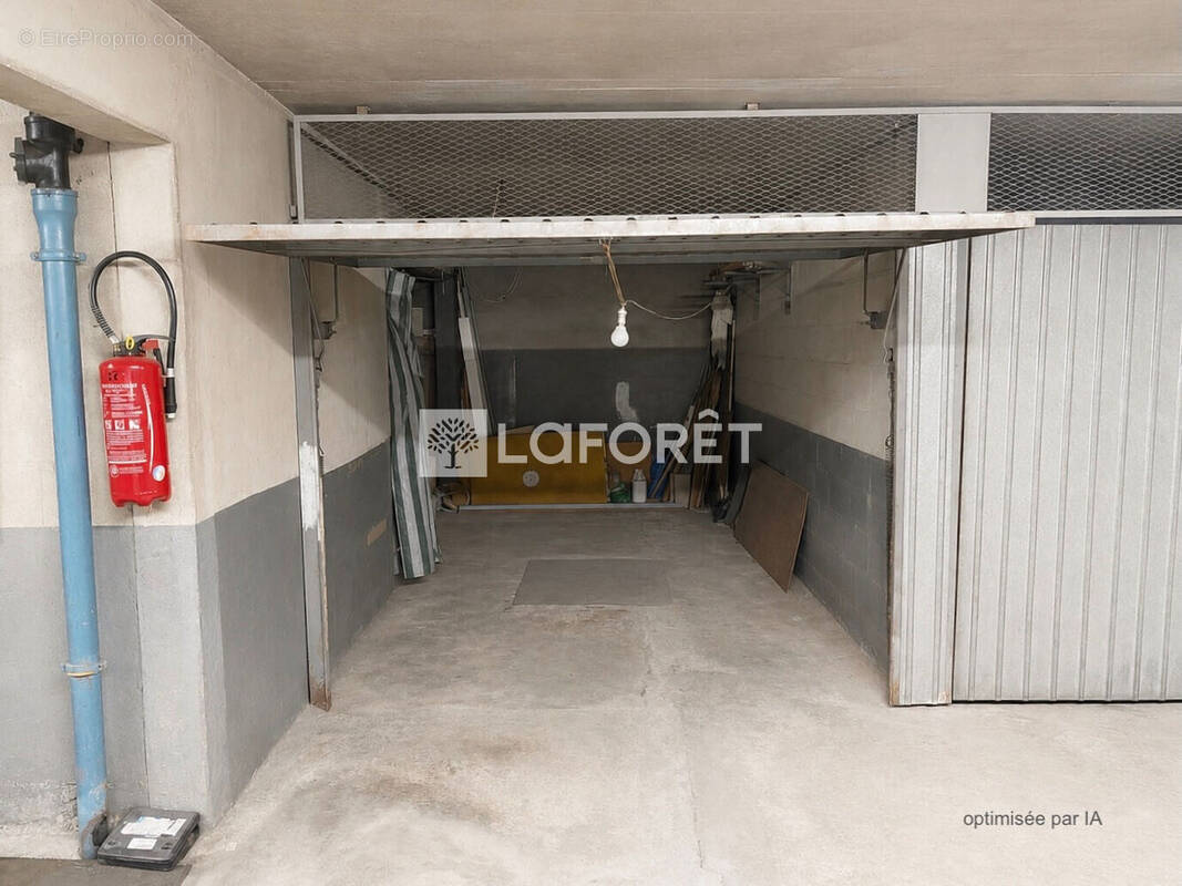 Parking à PARIS-15E