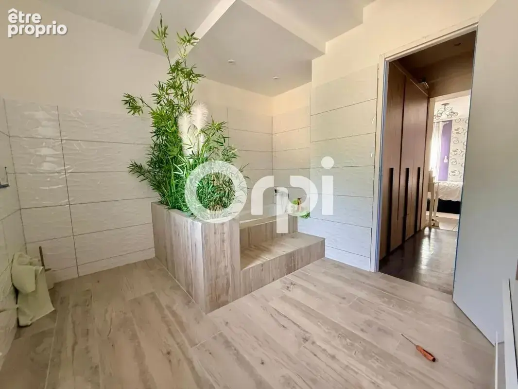 Tencin – duplex de 158 m² avec terrasse, jardin privatif, garage à velo/moto et parking - photo 16