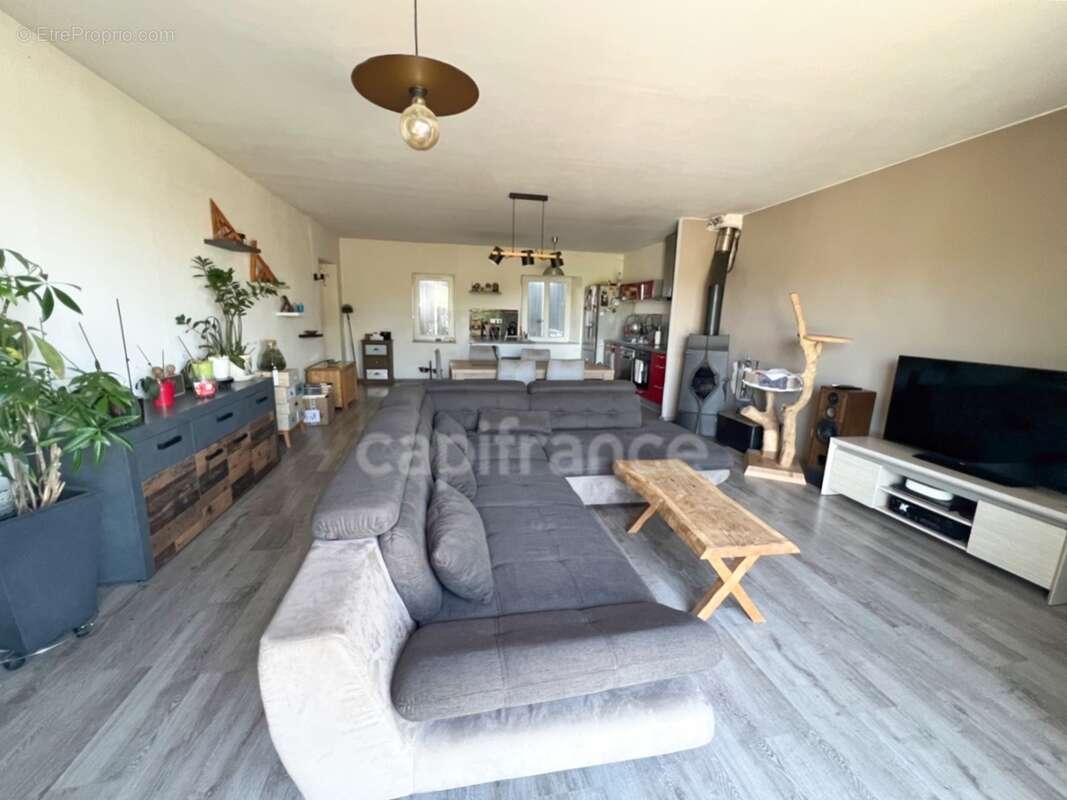 Maison de village 300 m² avec jardin et garage à vendre à Reillanne (04110) – Cœur du Luberon - photo 2