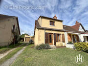 Maison à SAINT-BONNET-TRONCAIS