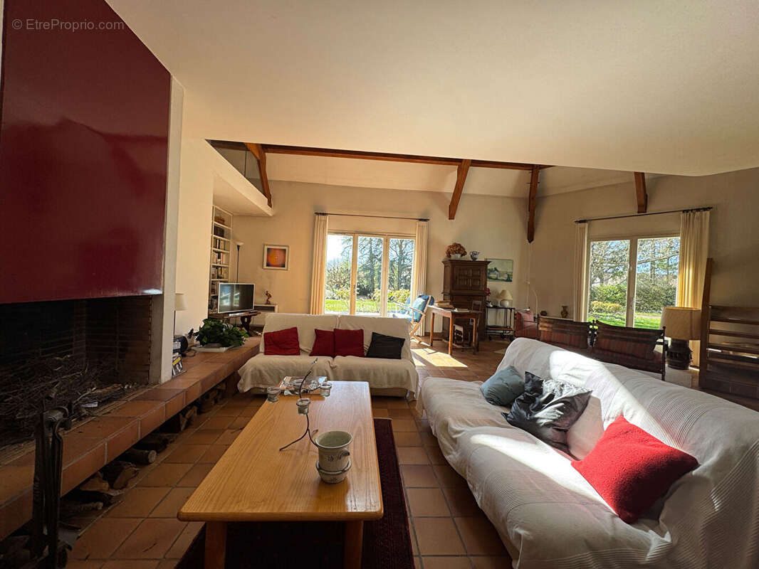 Maison à AUTOUILLET