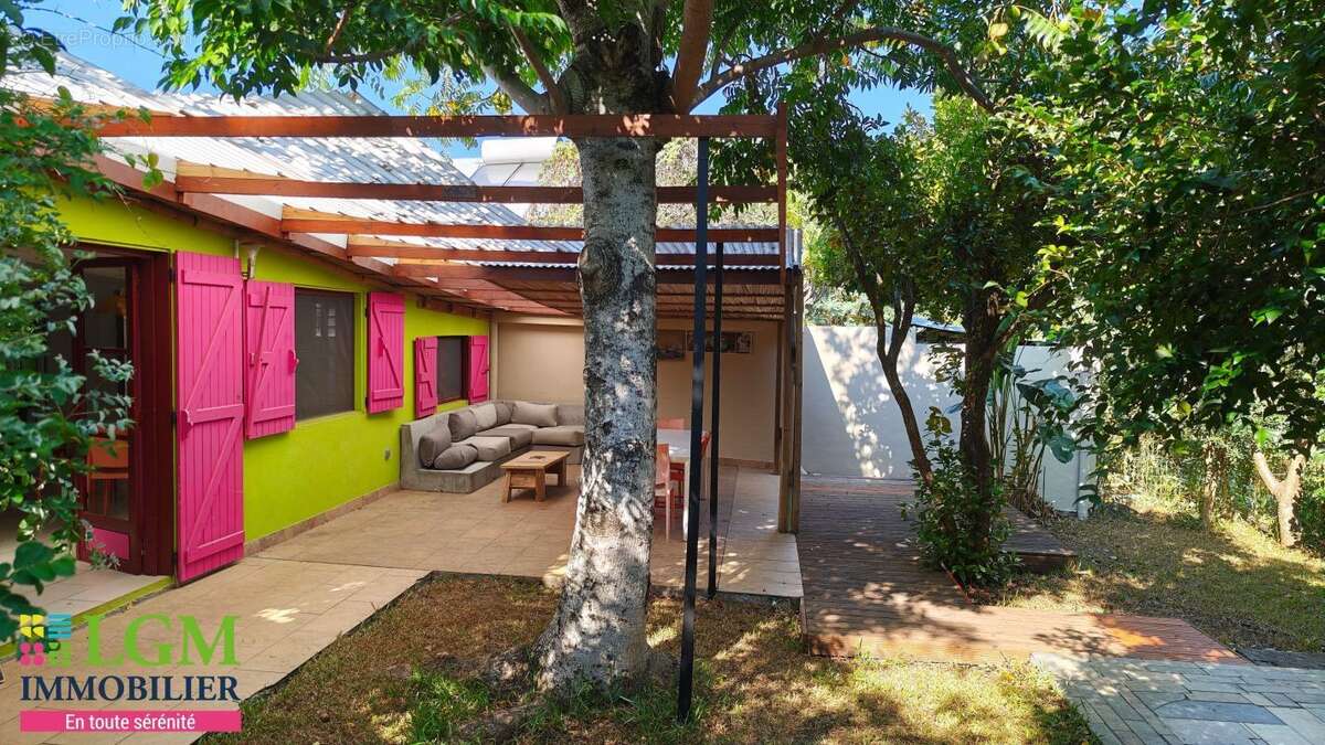 Maison à LA PLAINE-DES-PALMISTES