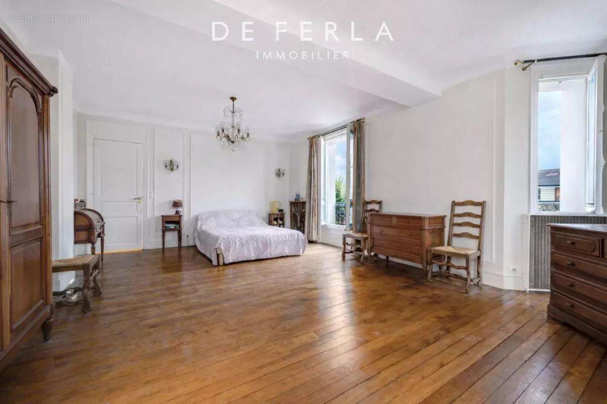 Appartement à SAINT-MAUR-DES-FOSSES