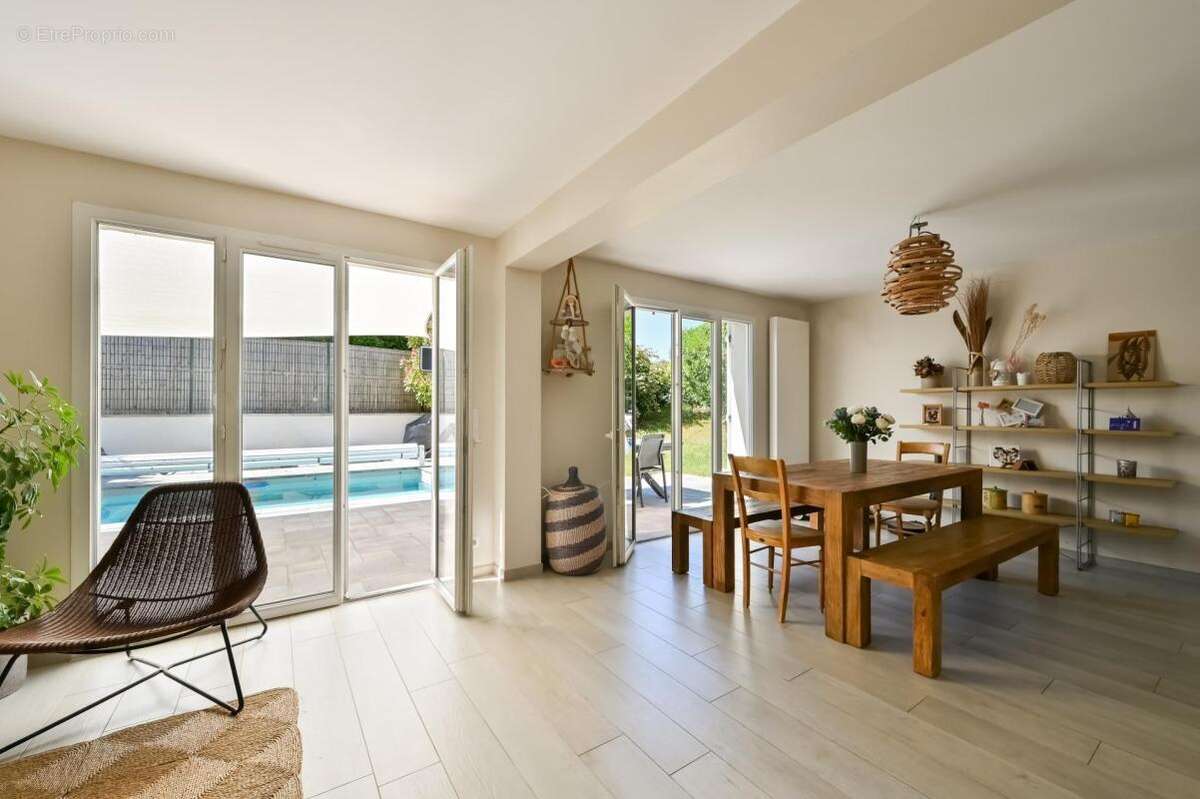 Maison à MARCY-L'ETOILE
