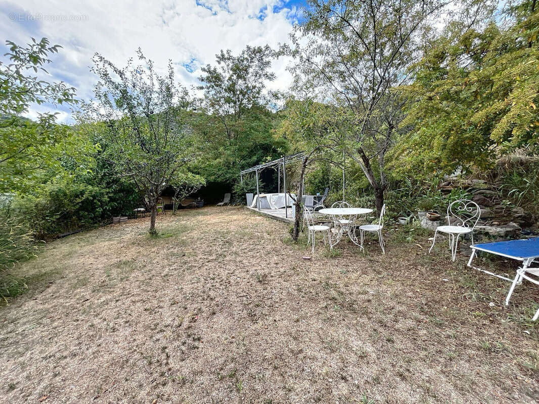 Charmante Maison de 60m² sur son Terrain de 2000m² à Valdeblore ! - photo 12