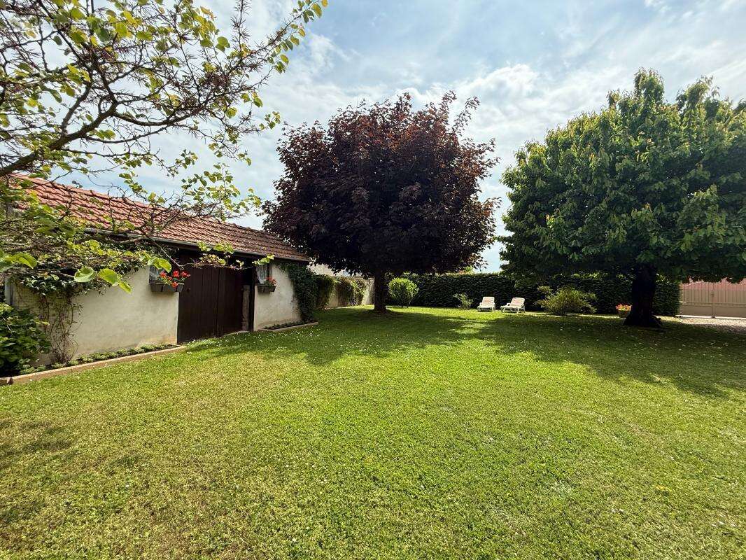 Maison à BESSEY-LES-CITEAUX