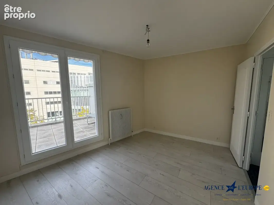 Appartement 2 pièces 50 m² à vendre à Vichy (03200) - photo 4