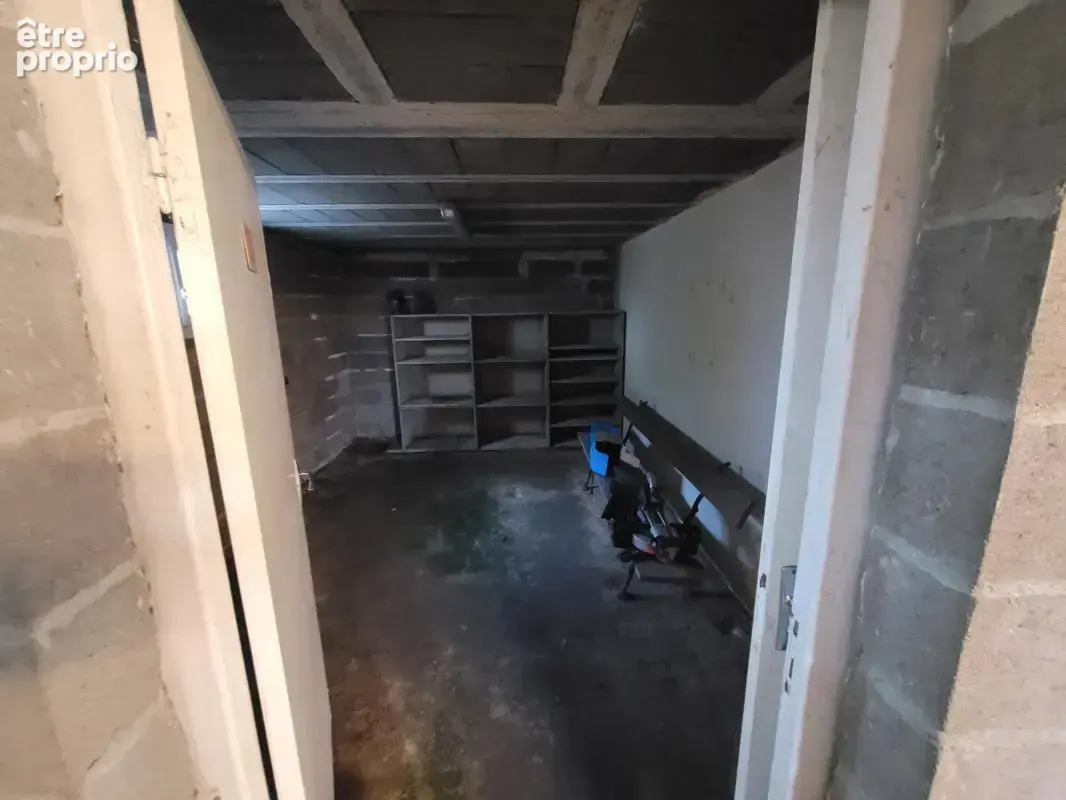 Maison de bourg 3 Chs, 1 Bureau, sur sous-sol complet, cave - photo 12