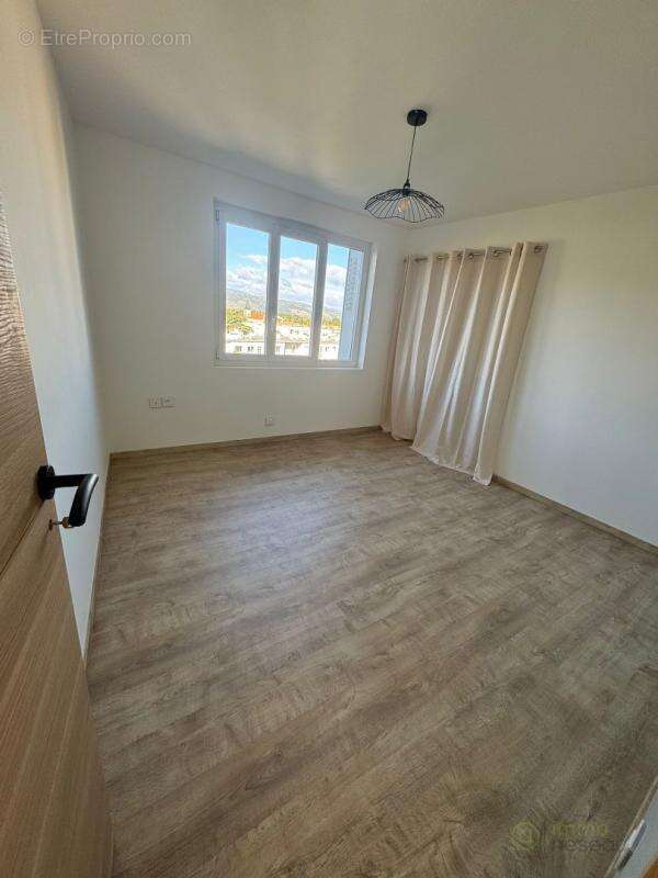 Appartement à BOURG-LES-VALENCE