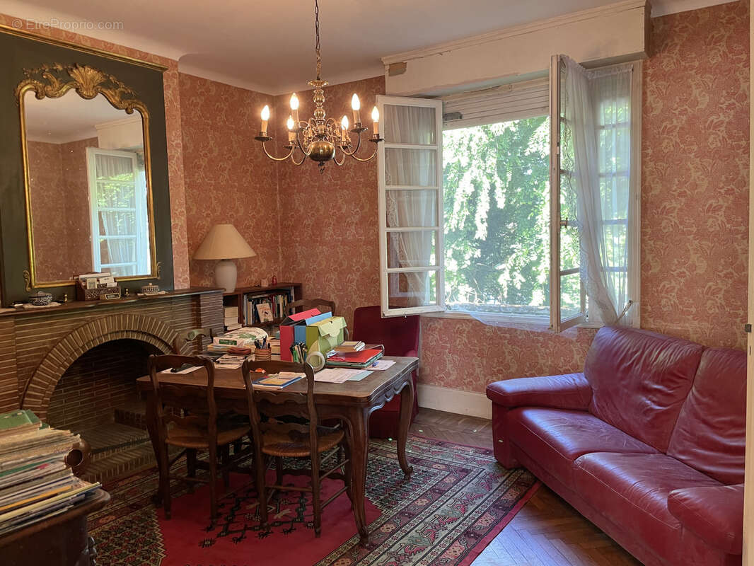 Maison à MOULIETS-ET-VILLEMARTIN