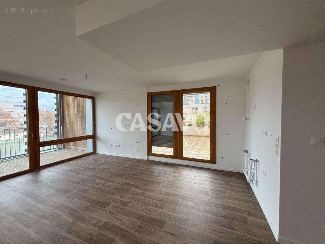 Appartement à L&#039;ILE-SAINT-DENIS