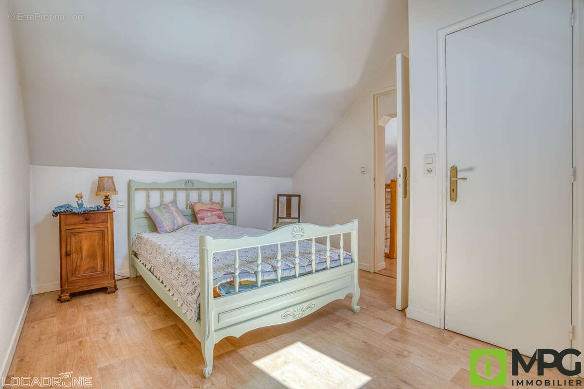 SAINTE LIVRADE SUR LOT, maison en pierres F4 entièrement restaurée - photo 6