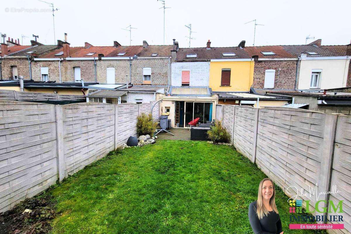 Charmante maison de ville avec jardin  pièce de vie lumineuse  - photo 10