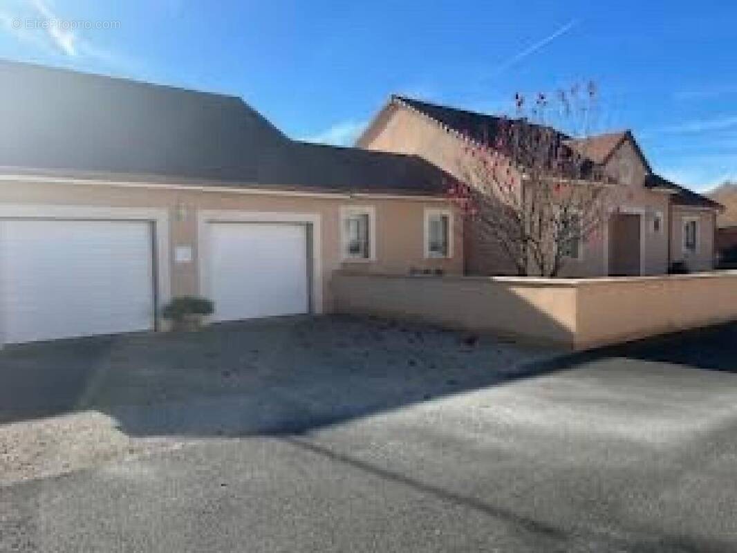 Photo 1 - Maison à CHATELLERAULT