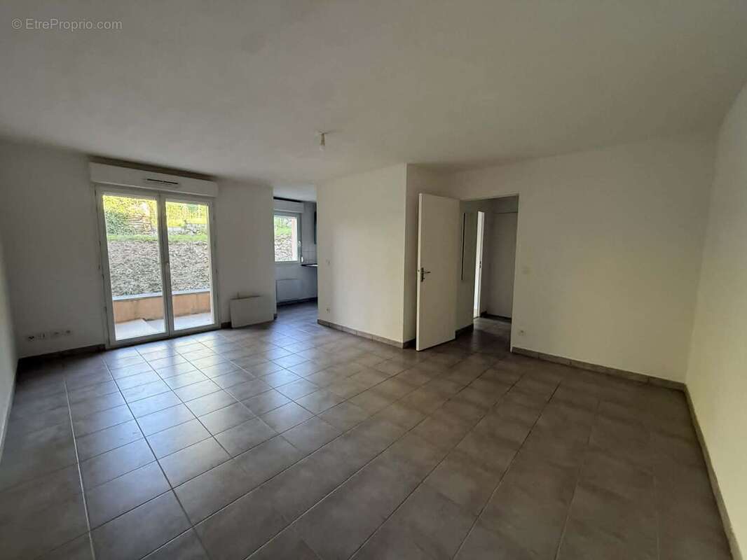 Appartement à NOUZONVILLE