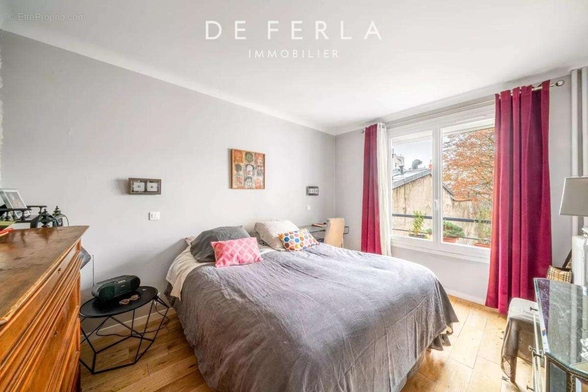 Appartement à PARIS-14E