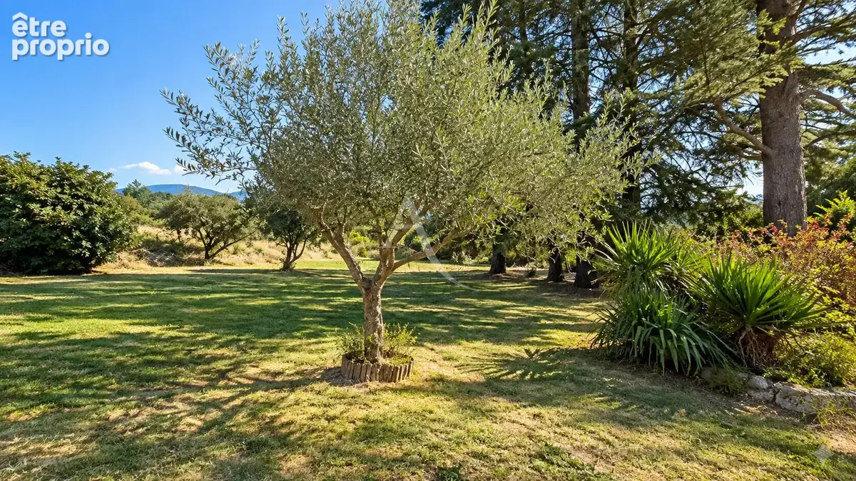 Propriete forcalquier villa dependance piscine hangar jardin - photo 14