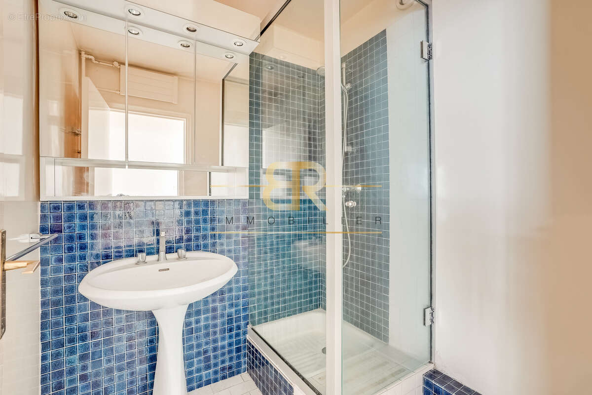 Appartement à PARIS-6E