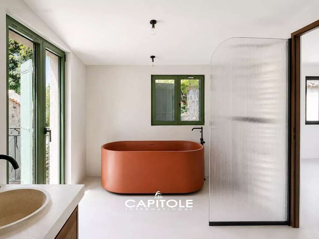 Antibes – villa d’exception rénovée avec vue mer  prestations ultra luxe - photo 29