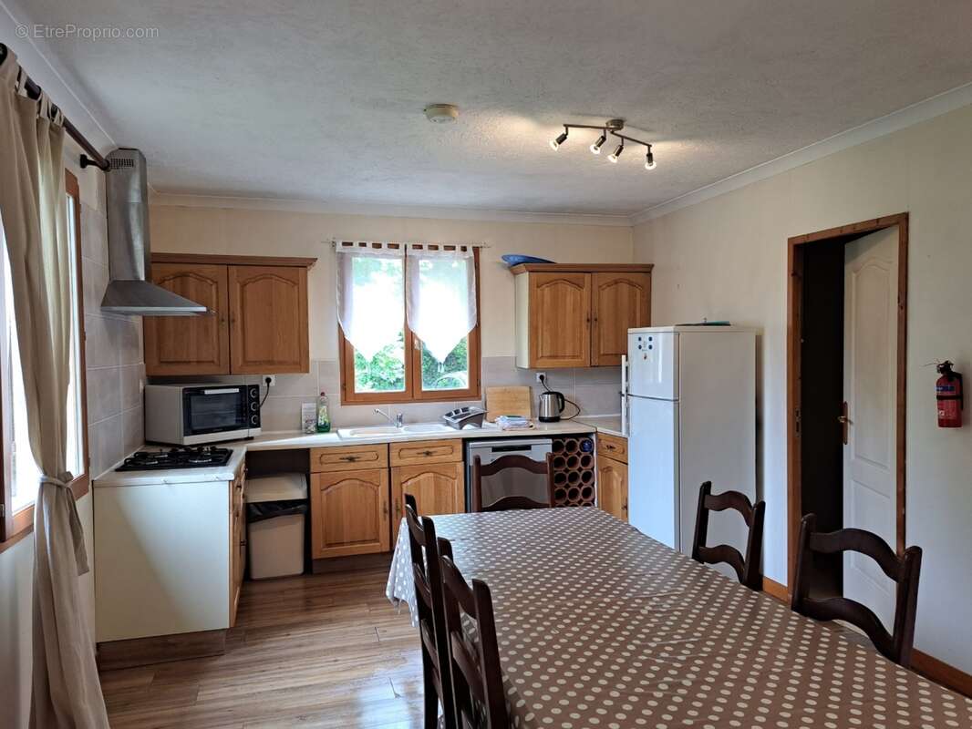 20230514_104352.jpg - Maison à SAINT-PIERRE-DE-JUILLERS