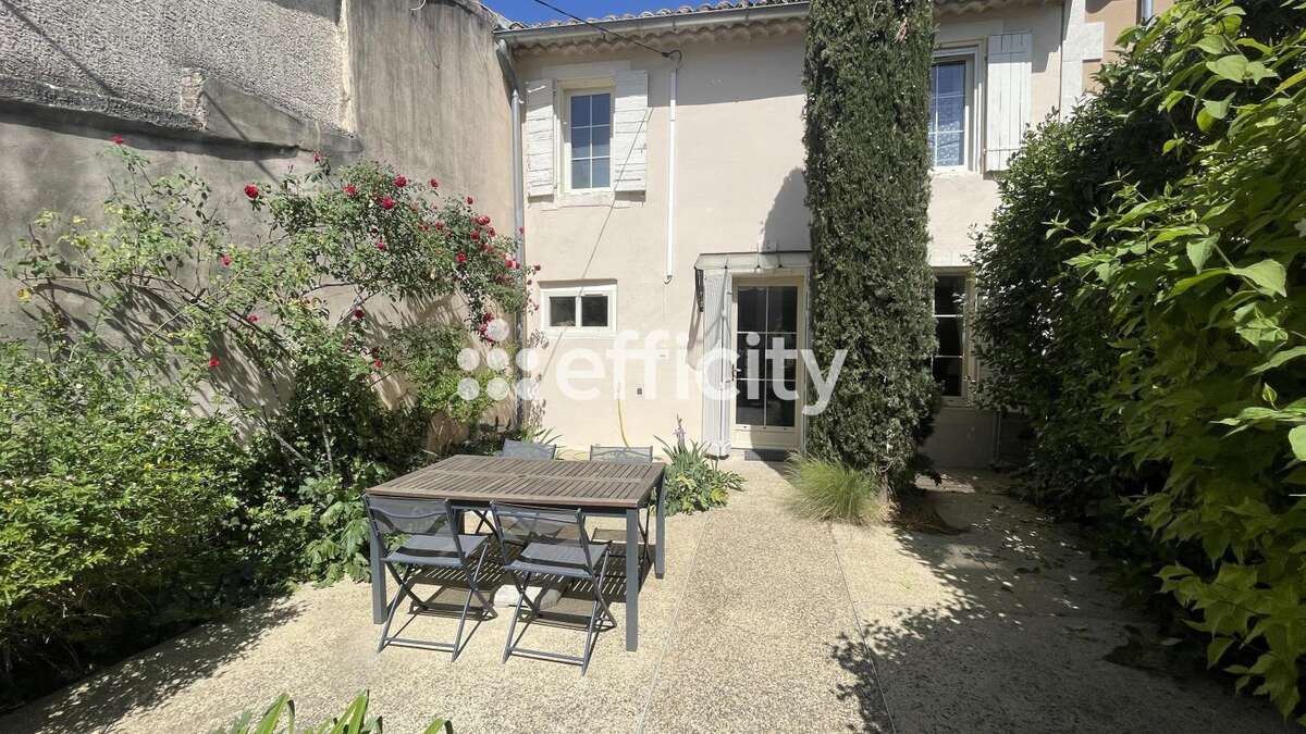 Maison à ROUSSILLON