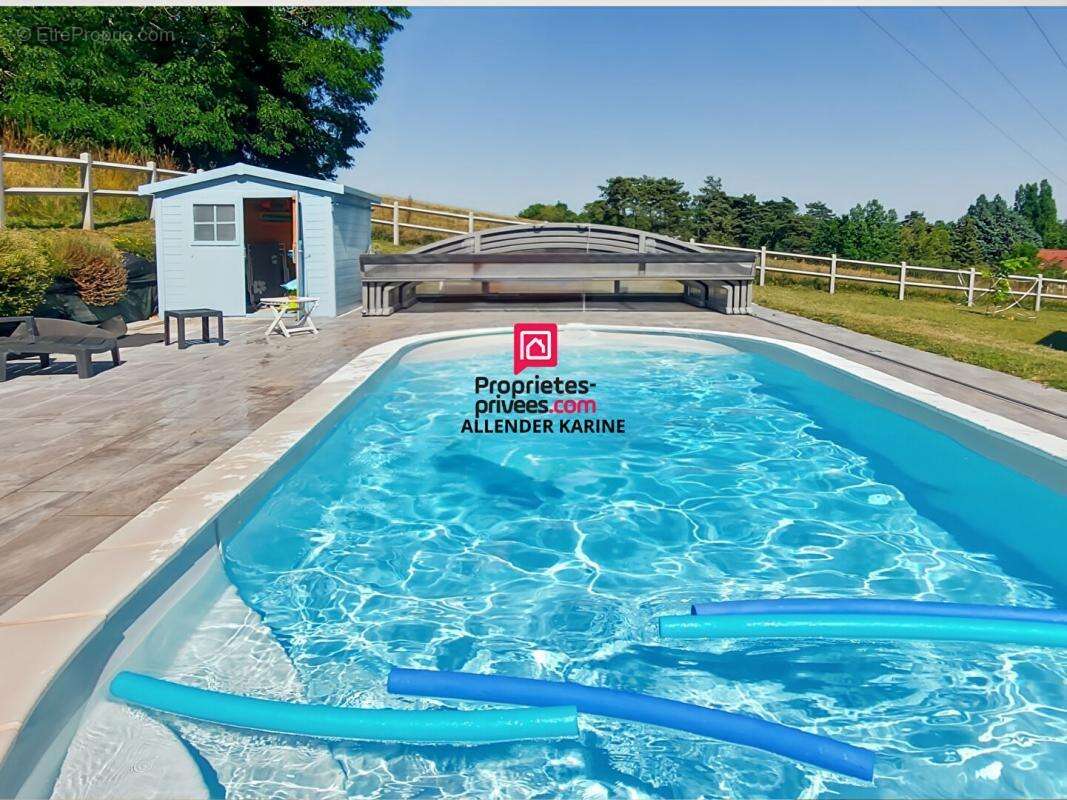 Maison à VILLENEUVE-SUR-YONNE