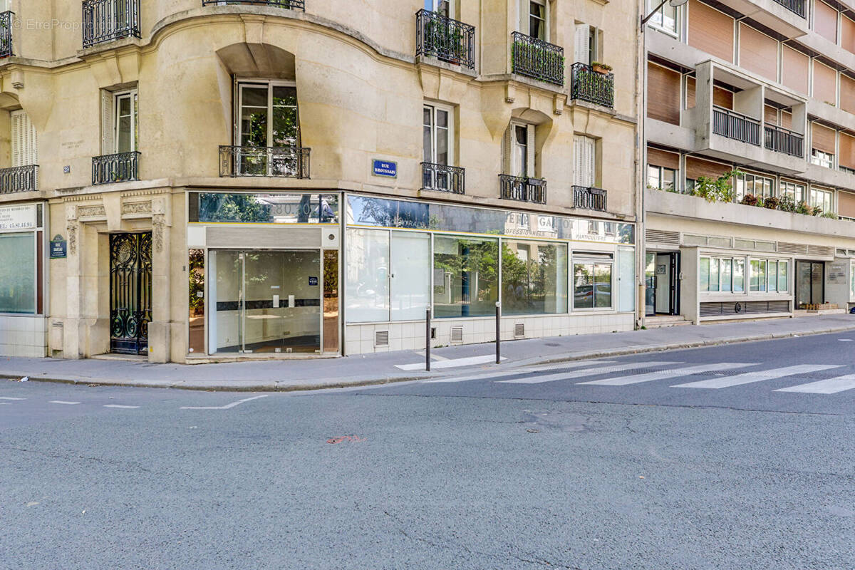 Commerce à PARIS-14E