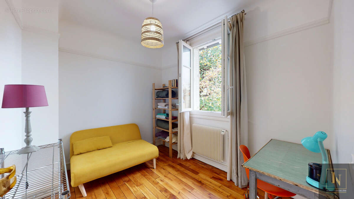 Maison à PARIS-19E