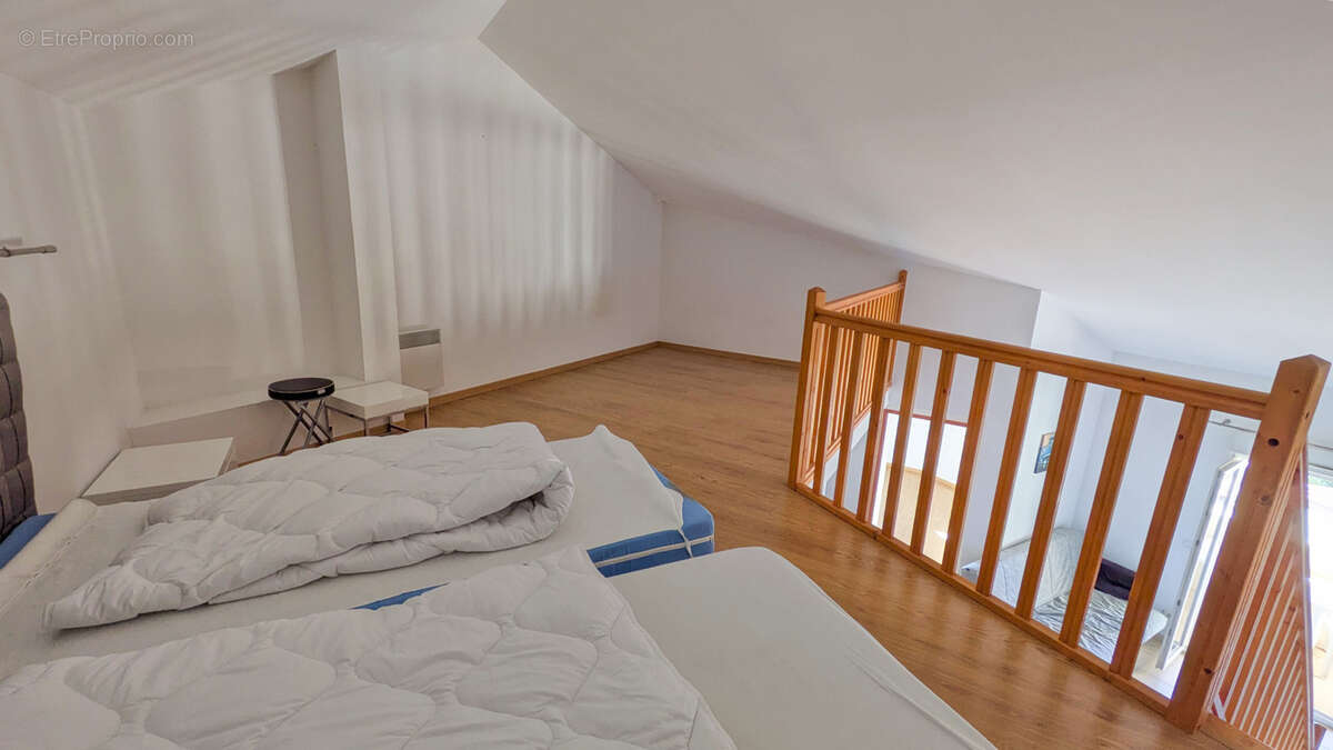 Appartement à SIGNES