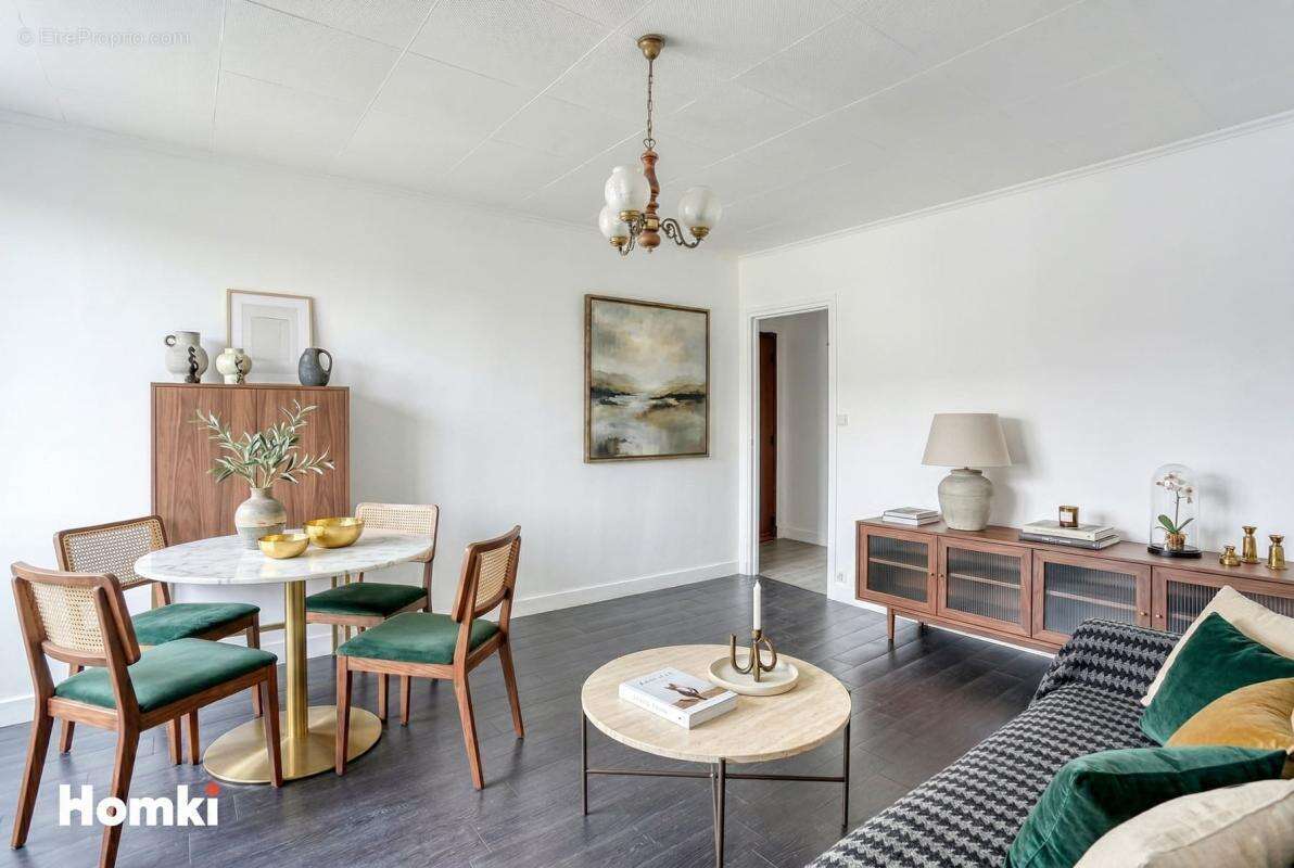 Appartement à SAINT-CYR-L'ECOLE