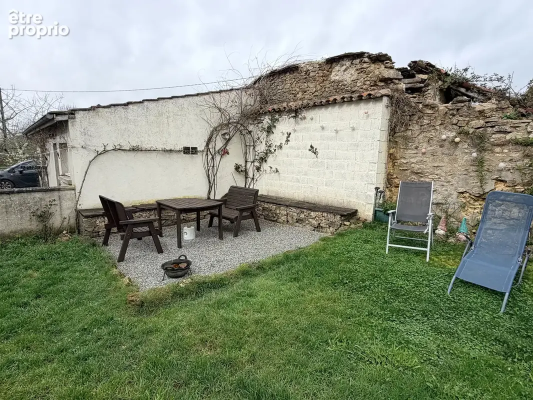 Maison de campagne avec maison d'amis attenante, terrain et enclos - photo 19