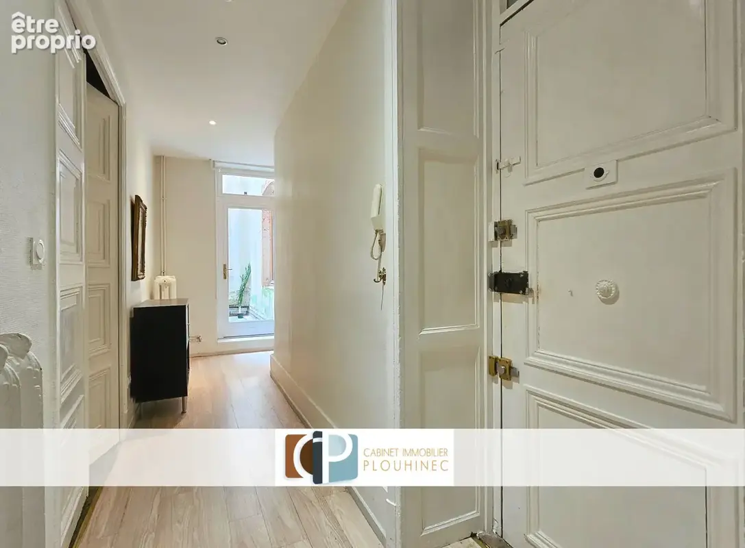 Appartement bourgeois 154 m2 avec courette en centre-ville. - photo 4