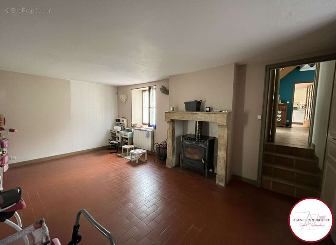 Maison familiale 4 chambres avec jardin et garage 146m² - photo 7