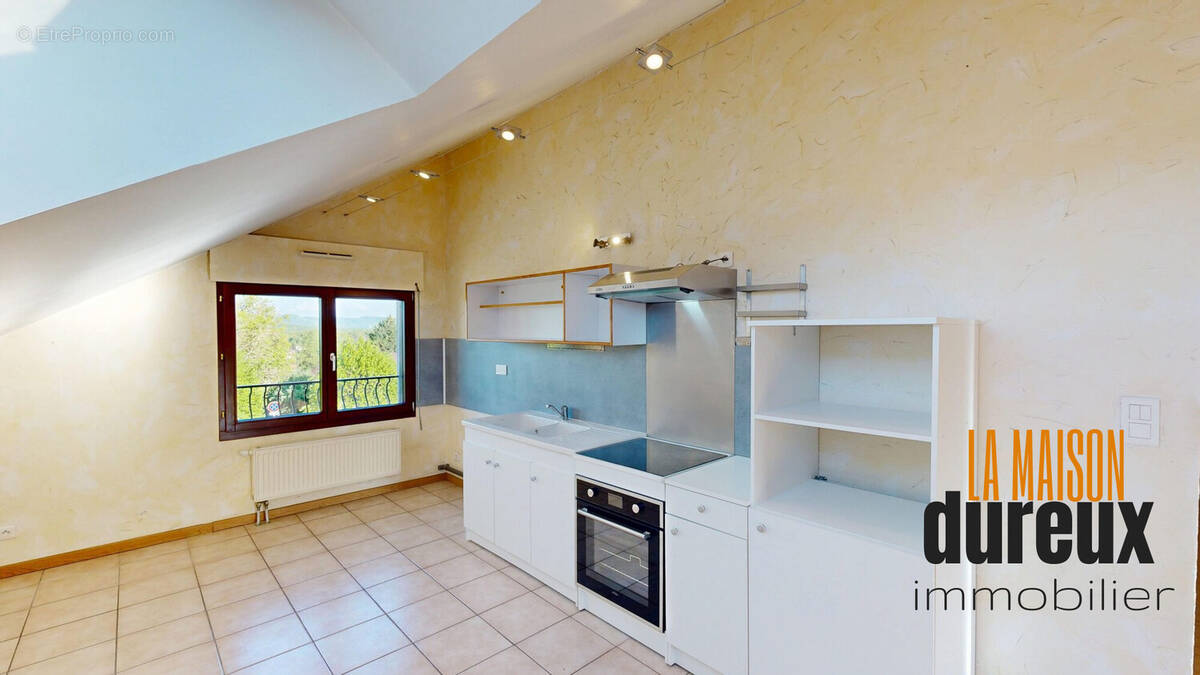Appartement à SERRE-LES-SAPINS