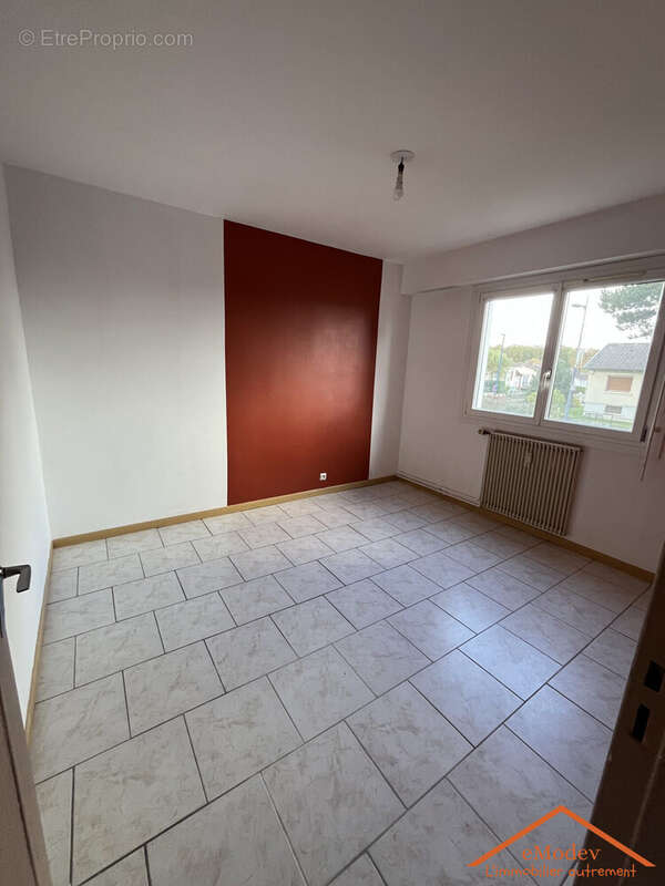 3ème chambre - Appartement à GOLBEY