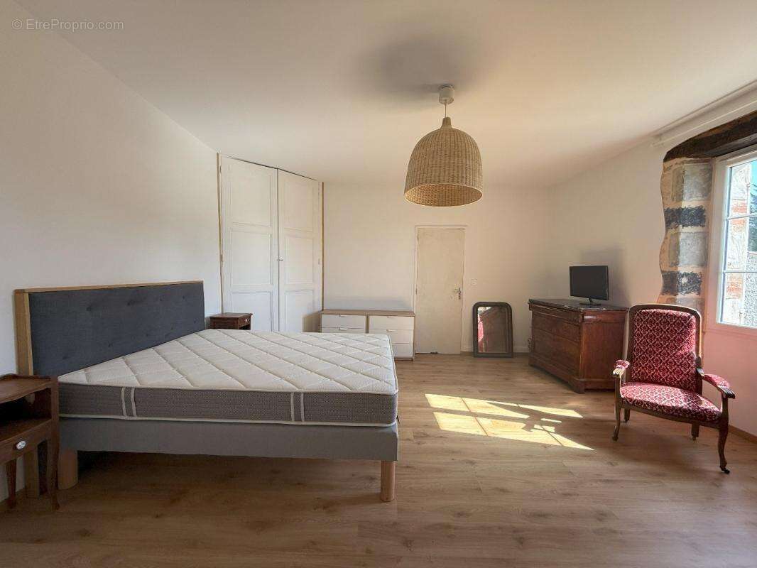 Maison à VALENCE-SUR-BAISE