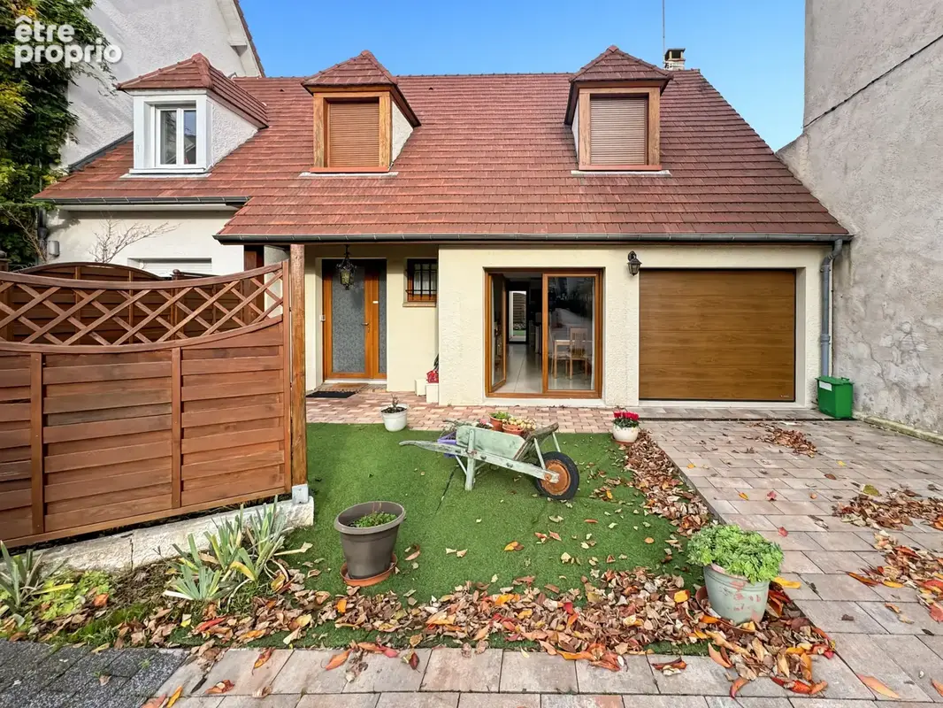 COURBEVOIE 92, Rue Hoche - Maison familiale avec jardins de 111m2 habitables + plus de 52m2 d'annexes (garage - photo 5