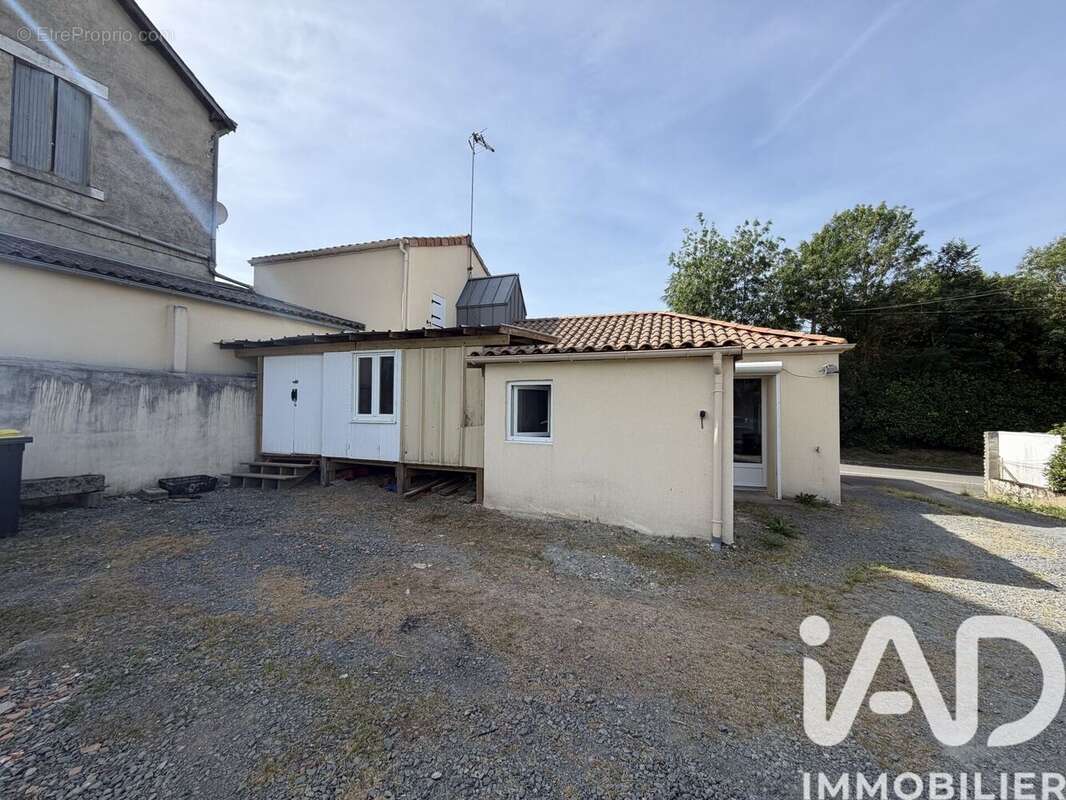 Photo 3 - Maison à SAINT-VARENT