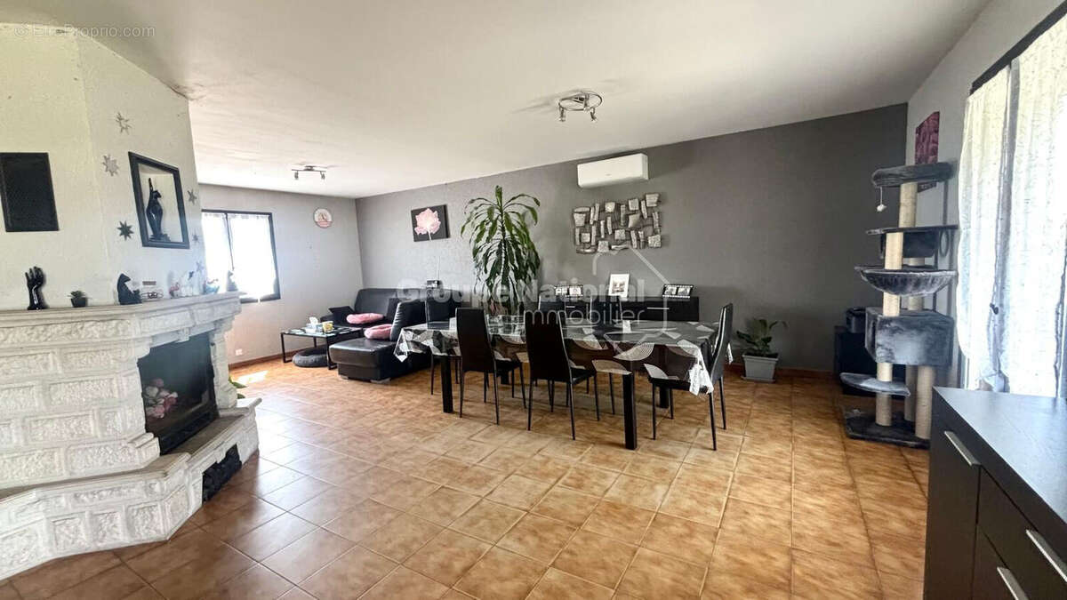 Maison à AIGUES-MORTES