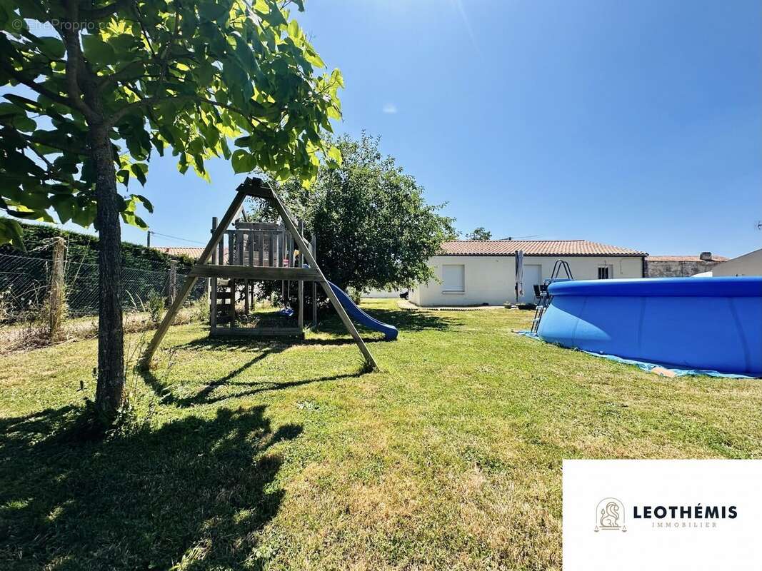 Maison à SAINT-JUST-LUZAC