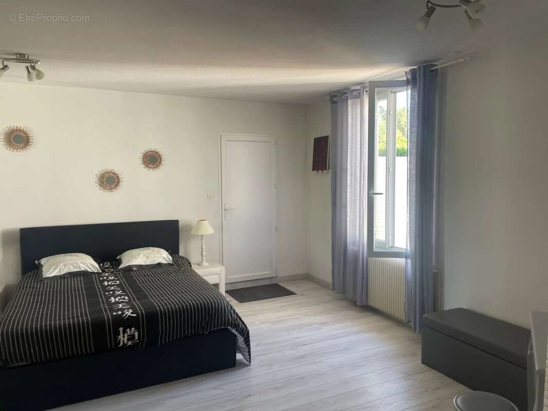 MAISON DE MAITRE avec un jardin , une piscine, une maison T3 - photo 21