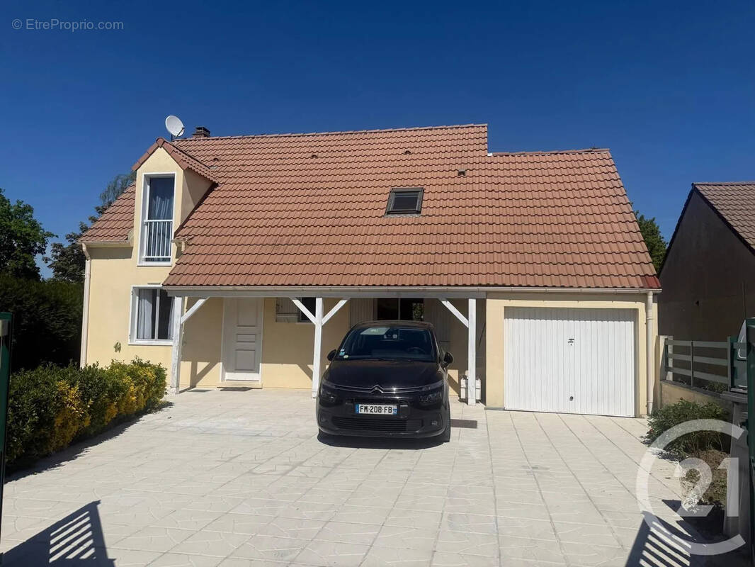 Maison à DAMMARTIN-EN-GOELE