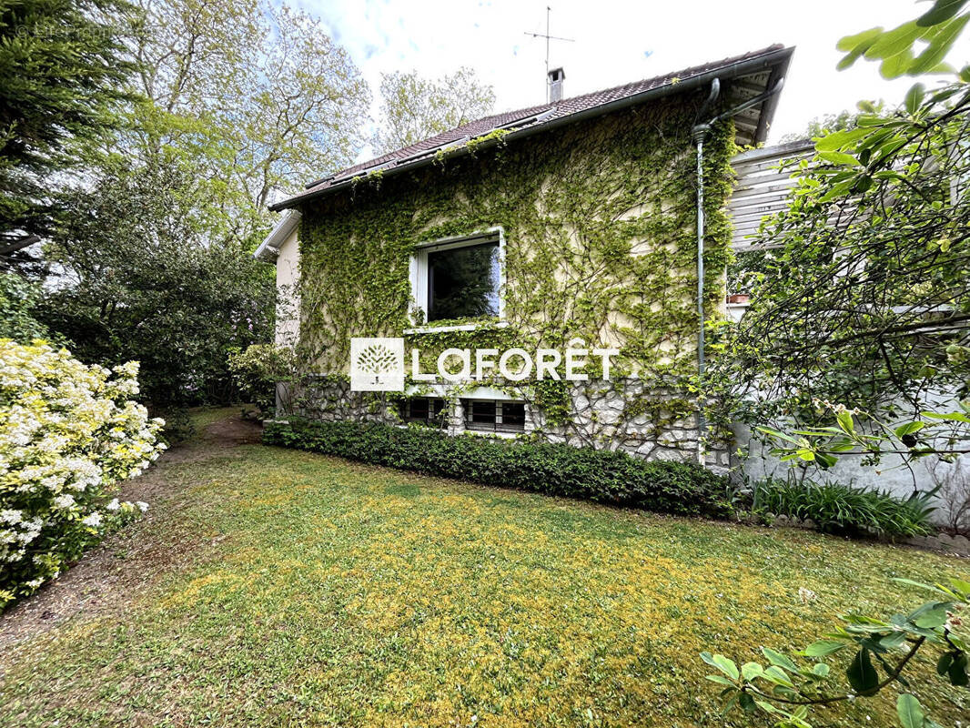 Maison à LE VESINET