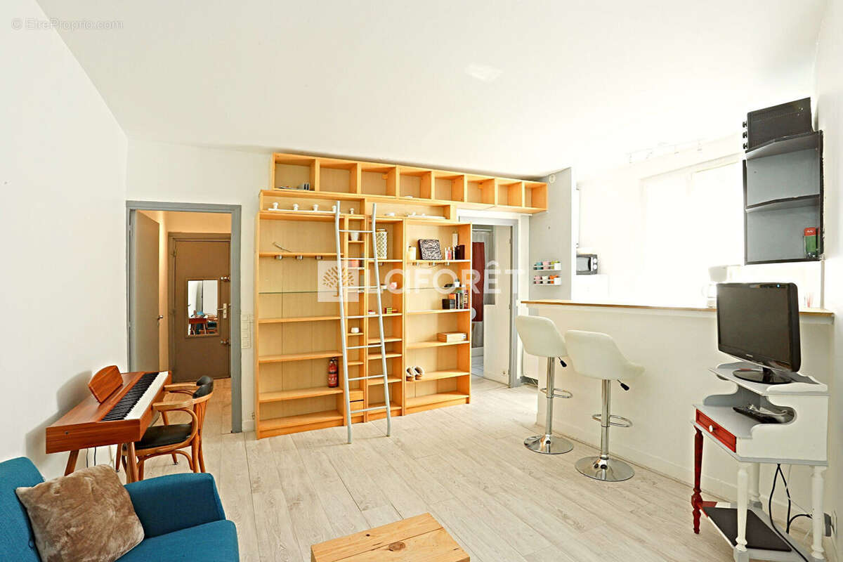 Appartement à PARIS-14E