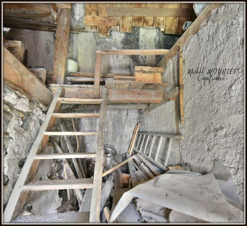 Bâtisse en pierre avec 97 m2 habitables et 600 m2 de potentiel, à LA ROCHE DE RAME (05) - photo 38