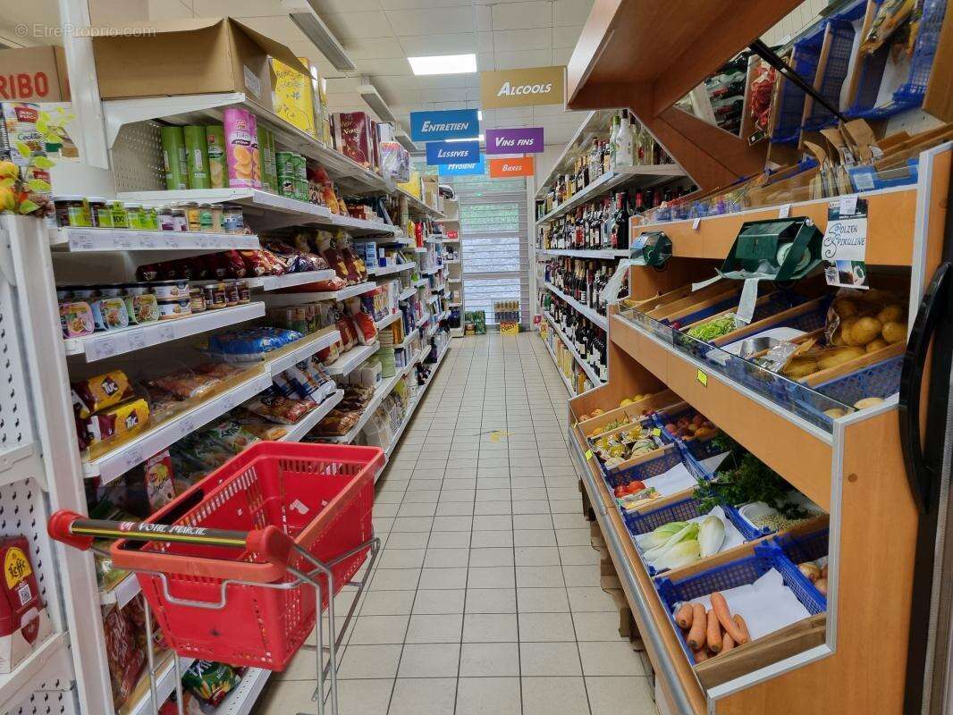 Commerce à LA CHAPELLE-GLAIN