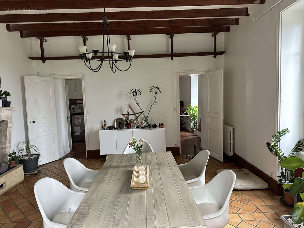 Propriété de caractère rénovée avec dépendances rénovées , Sigogne. - photo 9