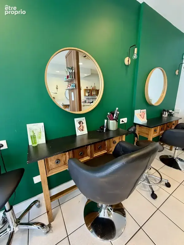 Salon de coiffure mixte hyper-centre face Mairie. - photo 5
