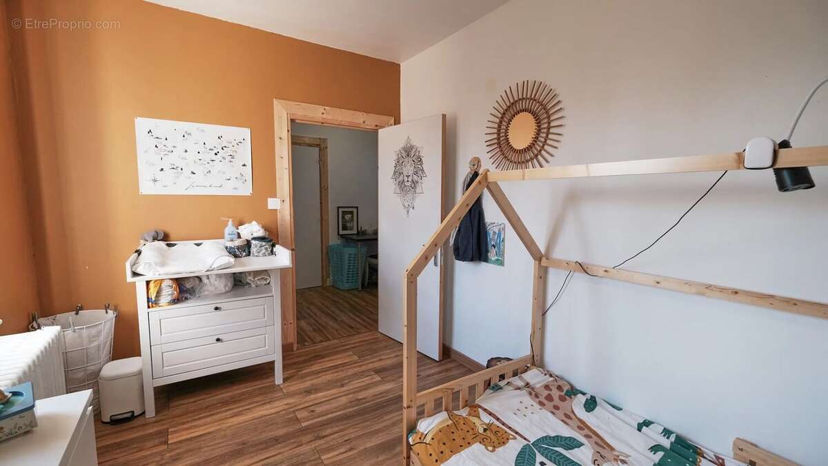 Maison à TOULON-SUR-ARROUX